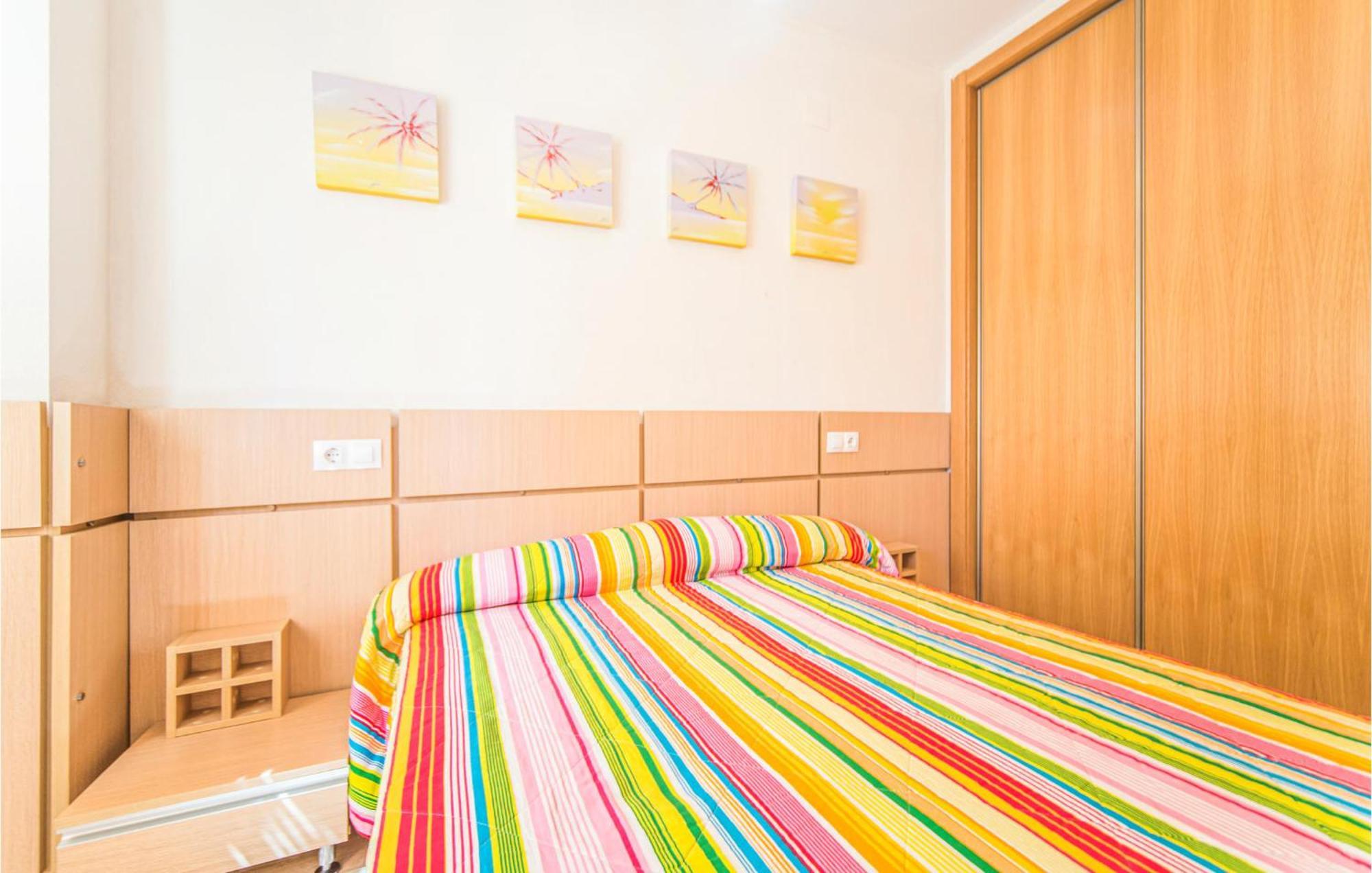 2 Bedroom Lovely Apartment In Oropesa Del Mar Exteriör bild