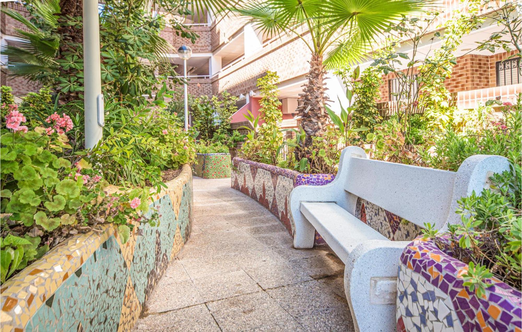 2 Bedroom Lovely Apartment In Oropesa Del Mar Exteriör bild